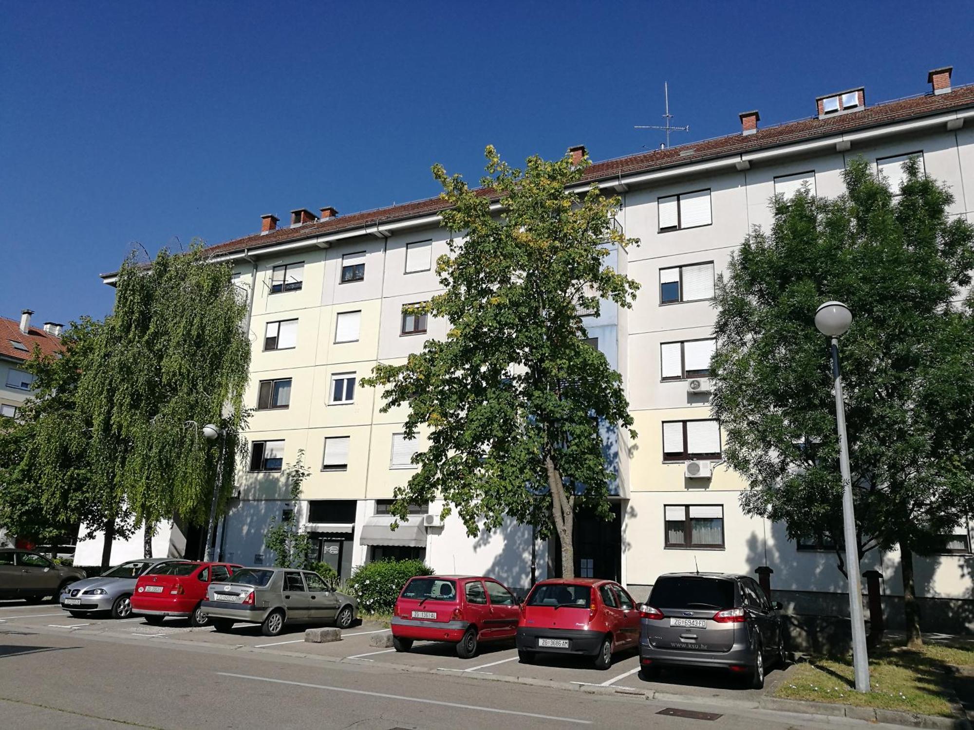 Fly By Suite - Zagreb Airport - 0-24H Self Check In&Out - Parking On Site Velika Gorica Exterior photo